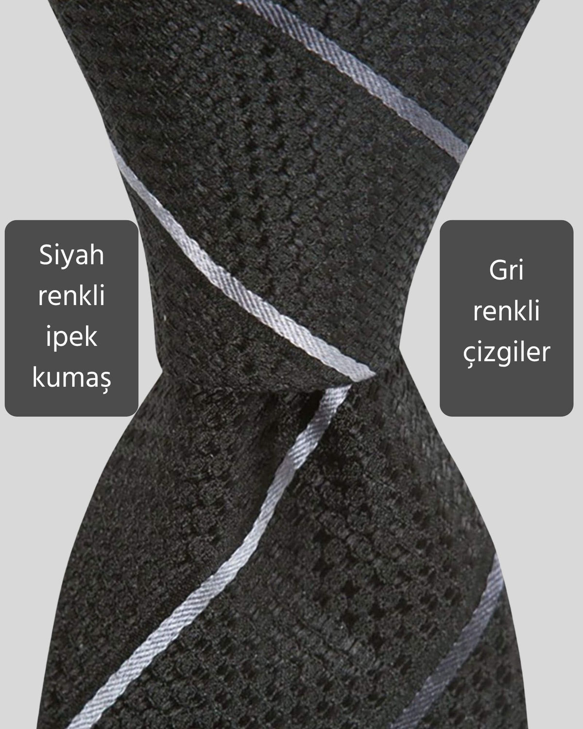 Kumovo gri çizgili siyah ipek kravat